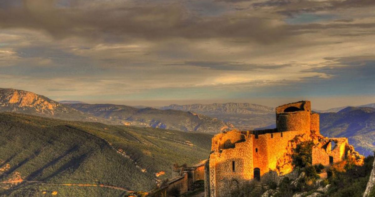 Quels sont les Châteaux Cathares à visiter pendant votre séjour au Domaine de la Palme ?