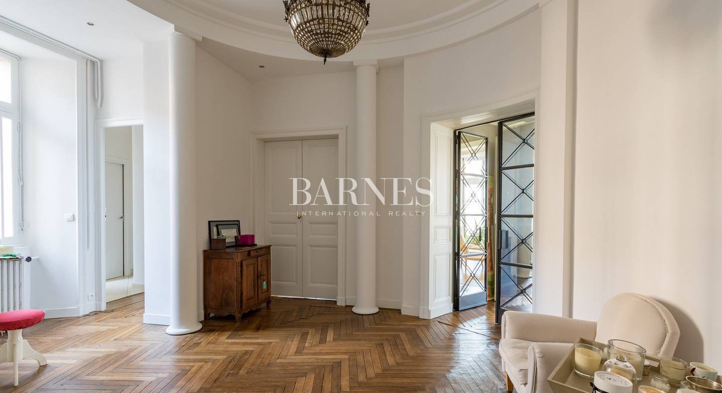 Location nue ou location meublée : comment bien investir à Bordeaux ?