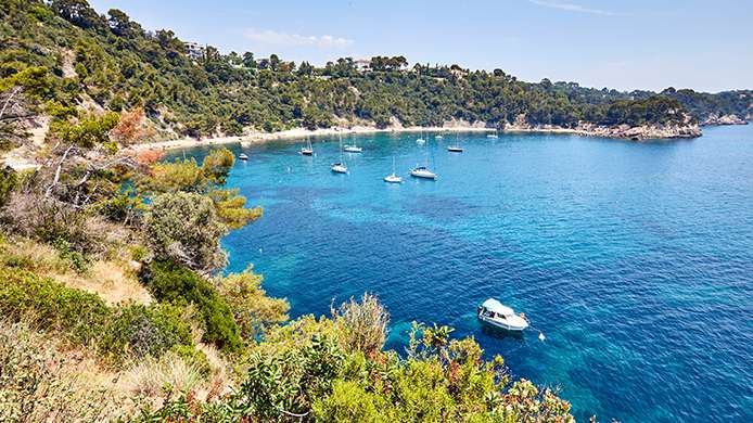 Vacances en bord de mer près de Toulon : où camper ?